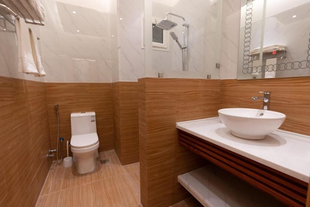 Photo of Bathroom in Durrat Al-Arous