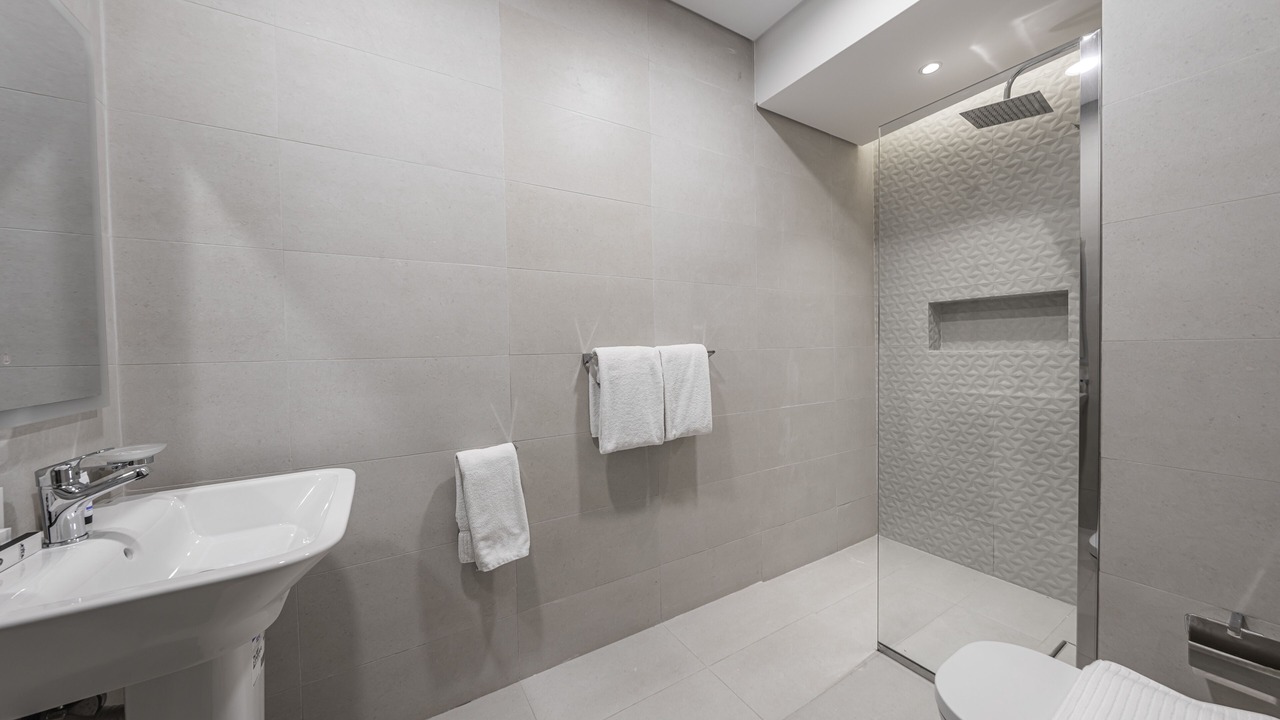 Photo of Bathroom in Hera Street