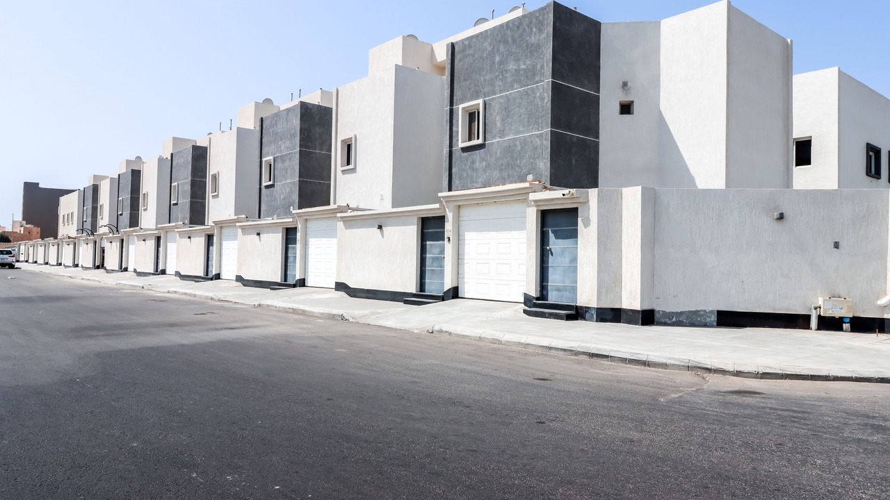 Photo of Outdoor in King Abdul Aziz Road