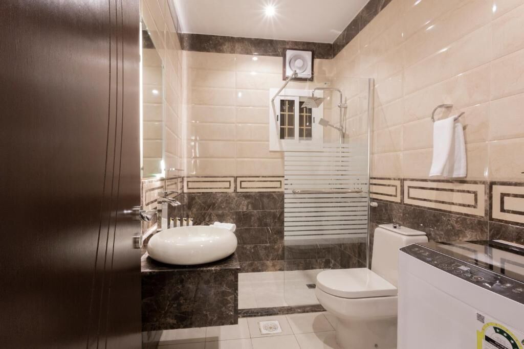 Photo of Bathroom in Hera Street