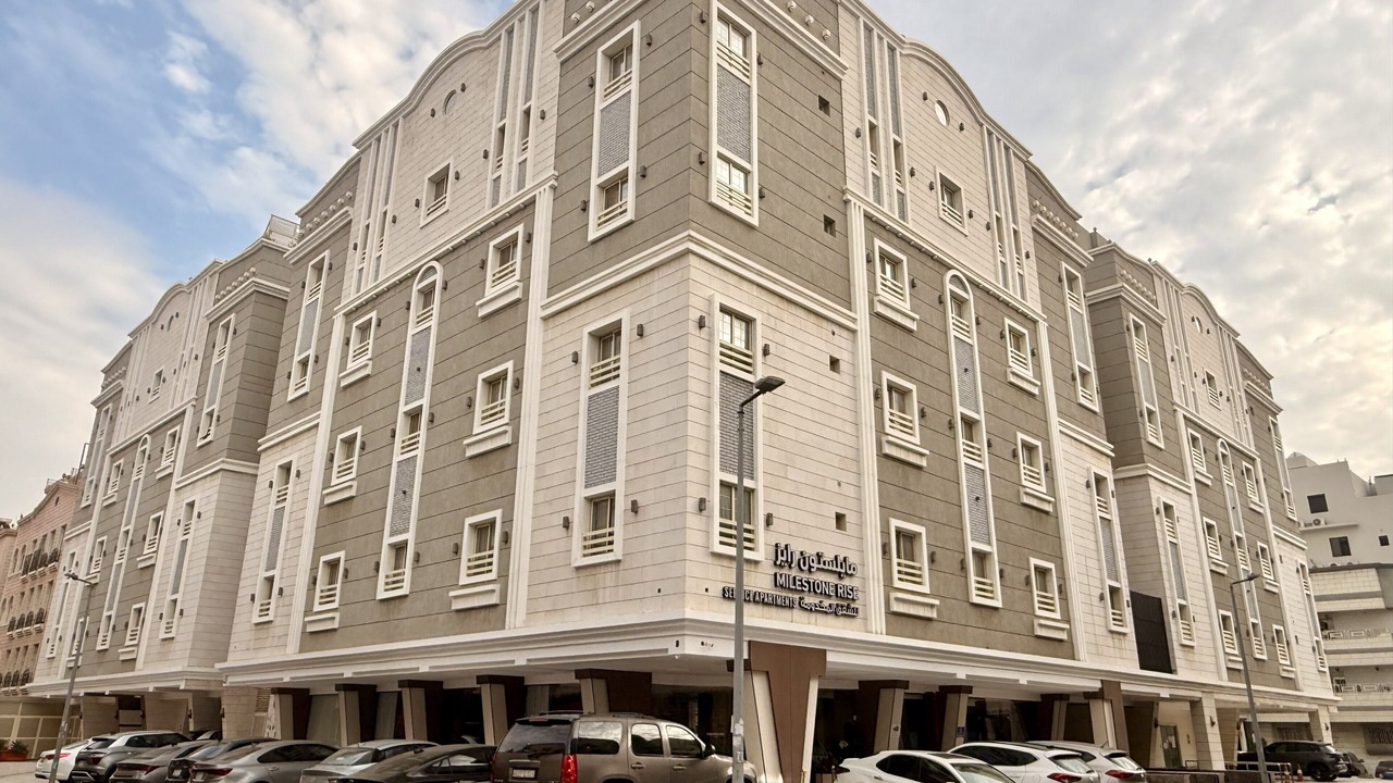 Photo of Outdoor in Sari Street