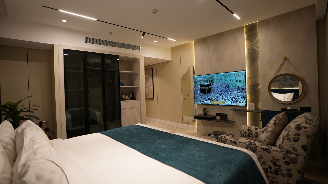 Photo of Bedroom in Qurish Street