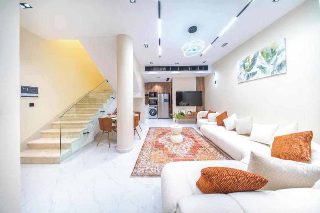 Photo of Livingroom in Qurish Street