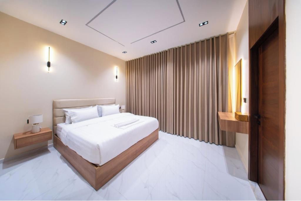 Photo of Bedroom in Qurish Street