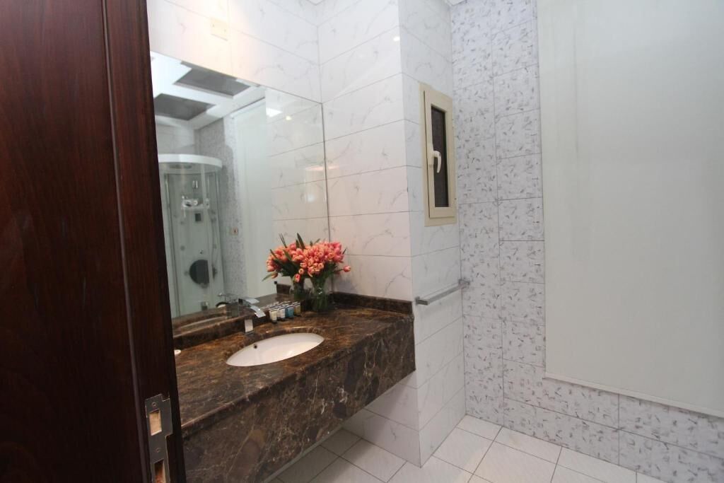 Photo of Bathroom in King Abdul Aziz Road