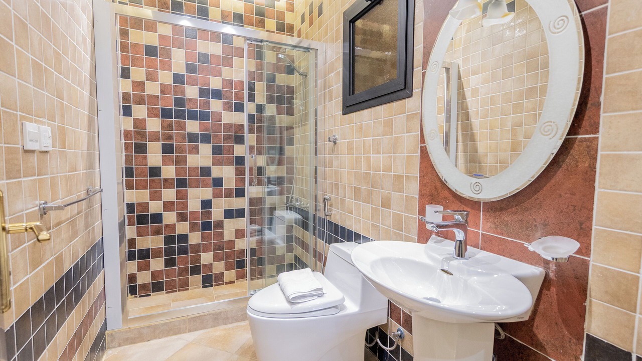 Photo of Bathroom in King Abdul Aziz Road