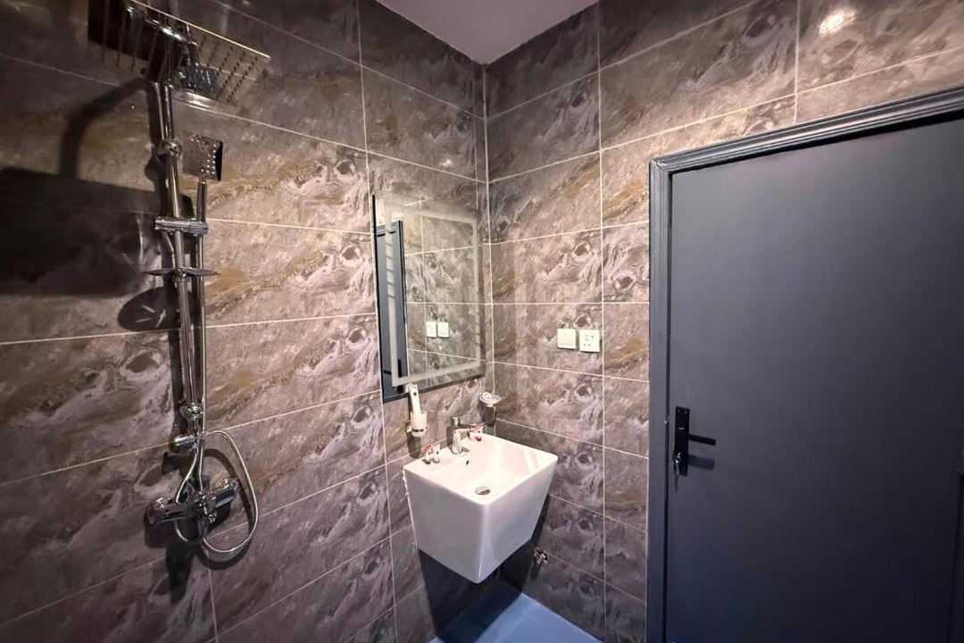Photo of Bathroom in Hera Street