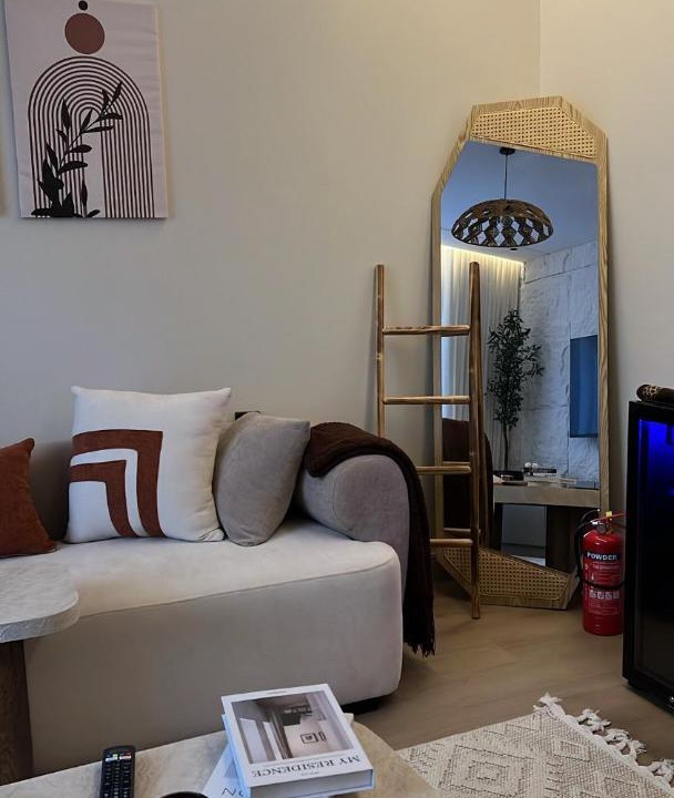 Photo of Livingroom in Sari Street
