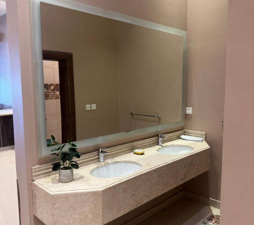 Photo of Bathroom in Durrat Al-Arous