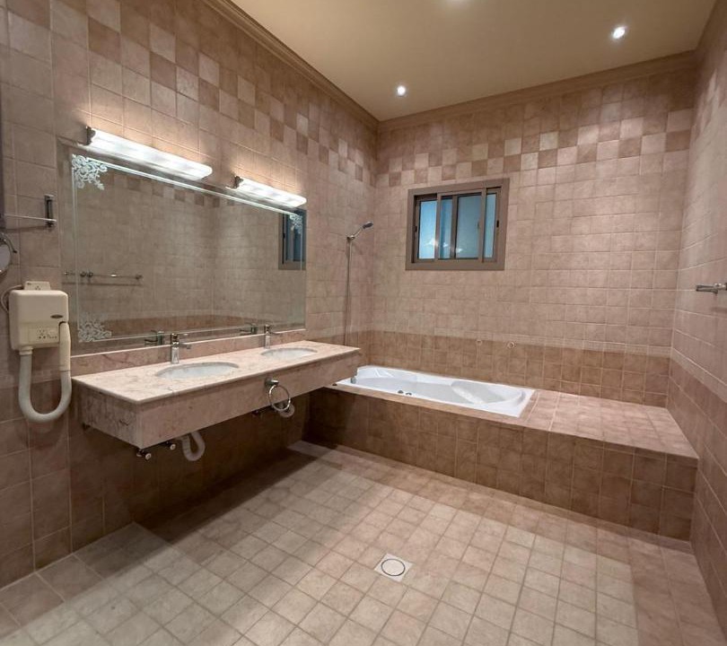 Photo of Bathroom in Al Janabiyah