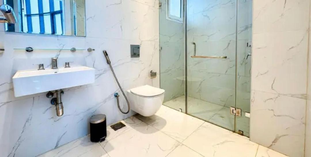 Photo of Bathroom in Block 428
