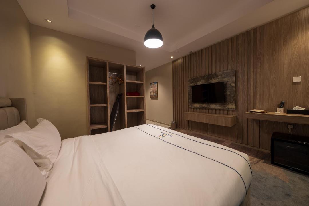 Photo of Bedroom in Qurish Street