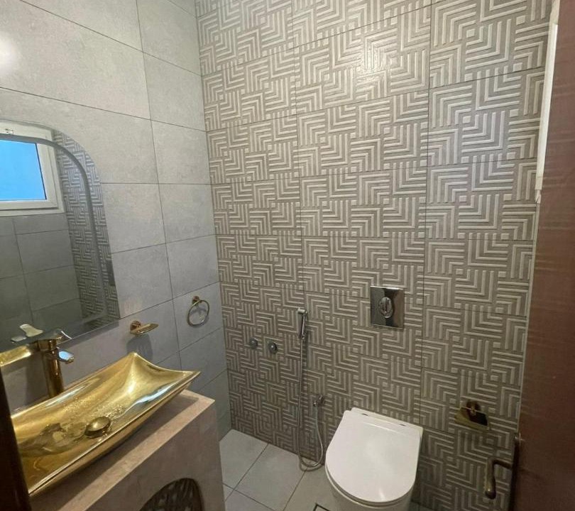 Photo of Bathroom in Durrat Al-Arous