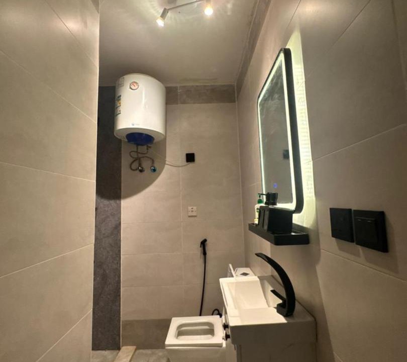Photo of Bathroom in Durrat Al-Arous