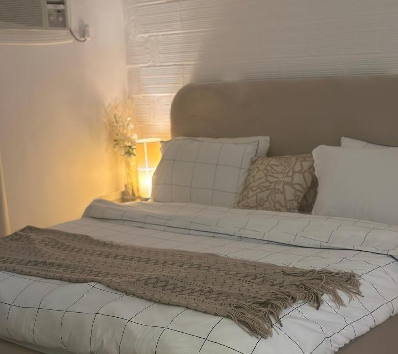 Photo of Bedroom in Qurish Street