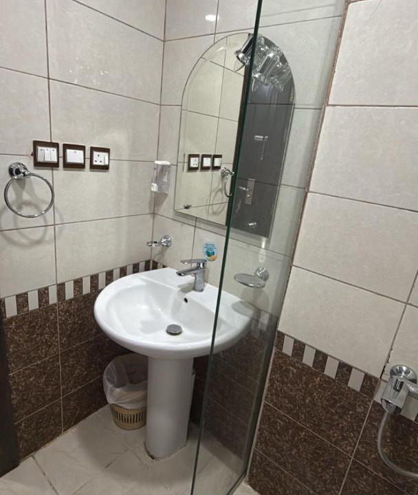 Photo of Bathroom in Batha Quraysh