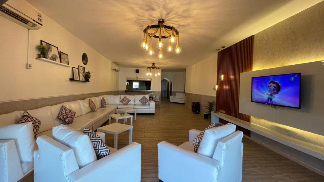 Photo of Livingroom in Durrat Al-Arous