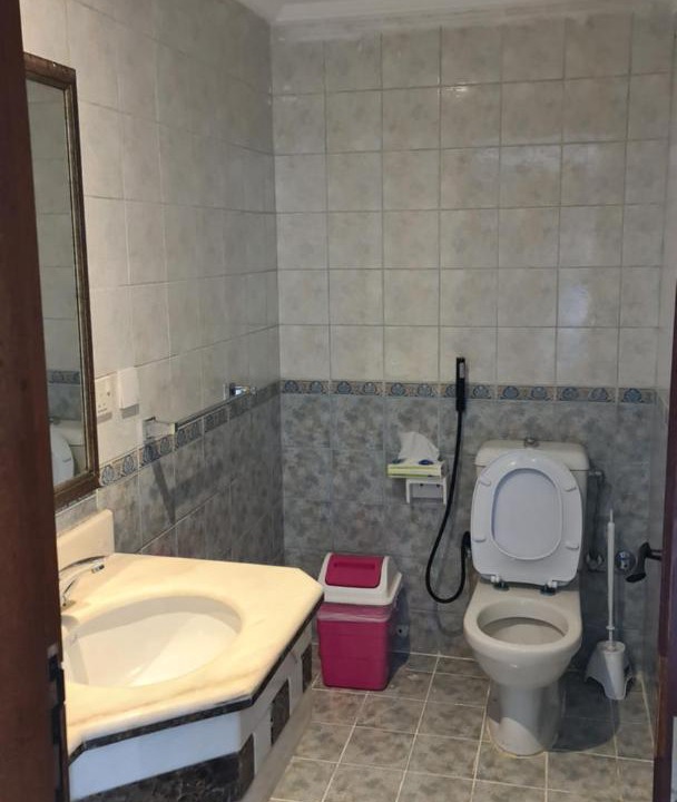 Photo of Bathroom in Durrat Al-Arous