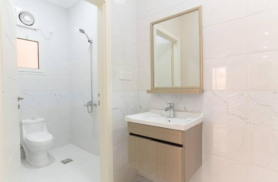 Photo of Bathroom in Batha Quraysh
