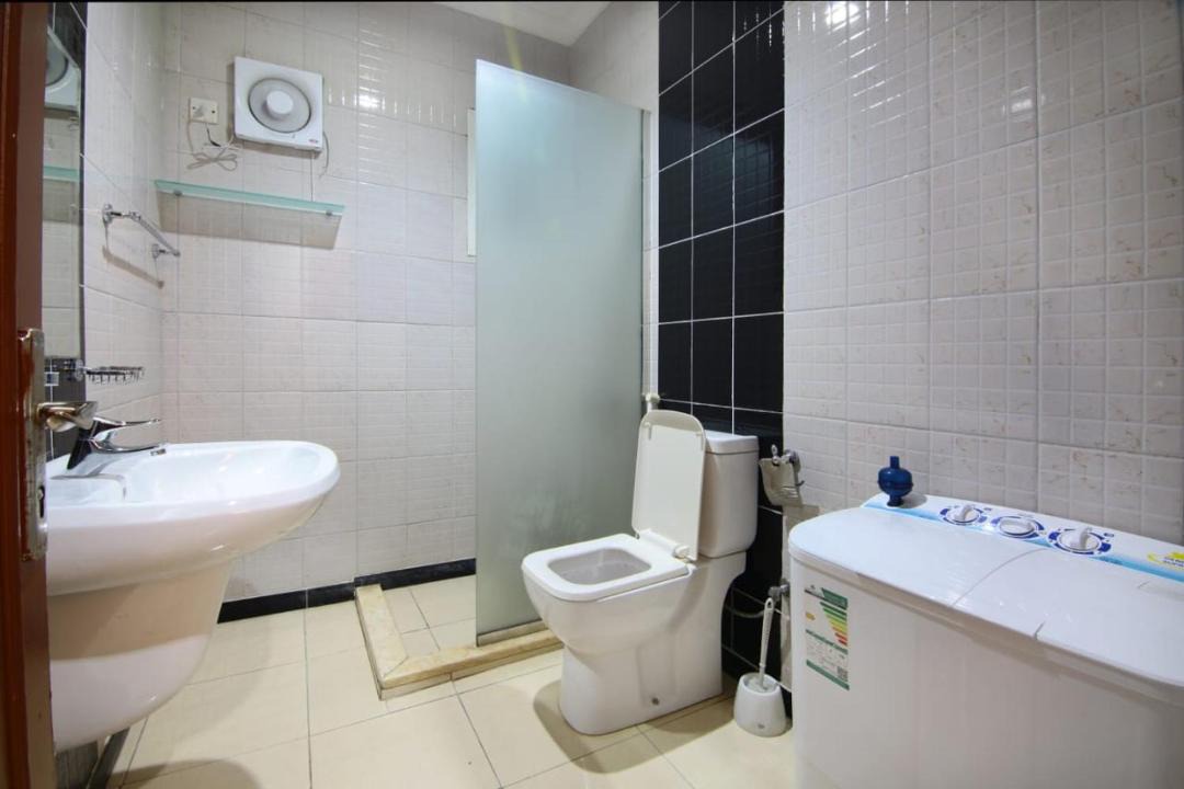 Photo of Bathroom in Hera Street
