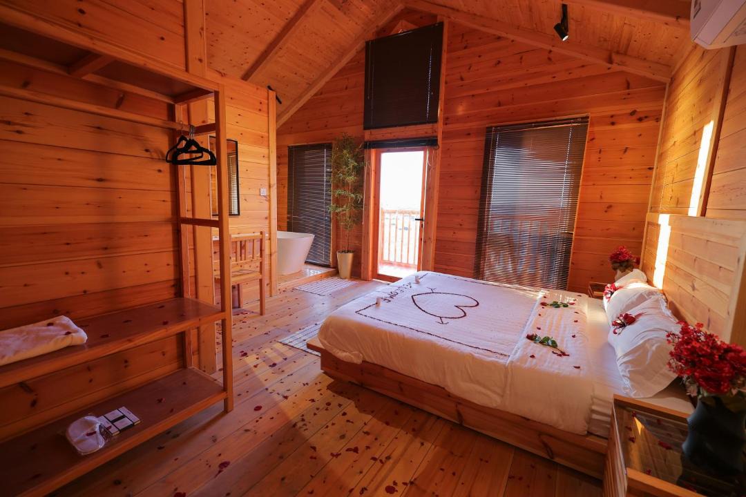 Photo of Bedroom in Dhahban