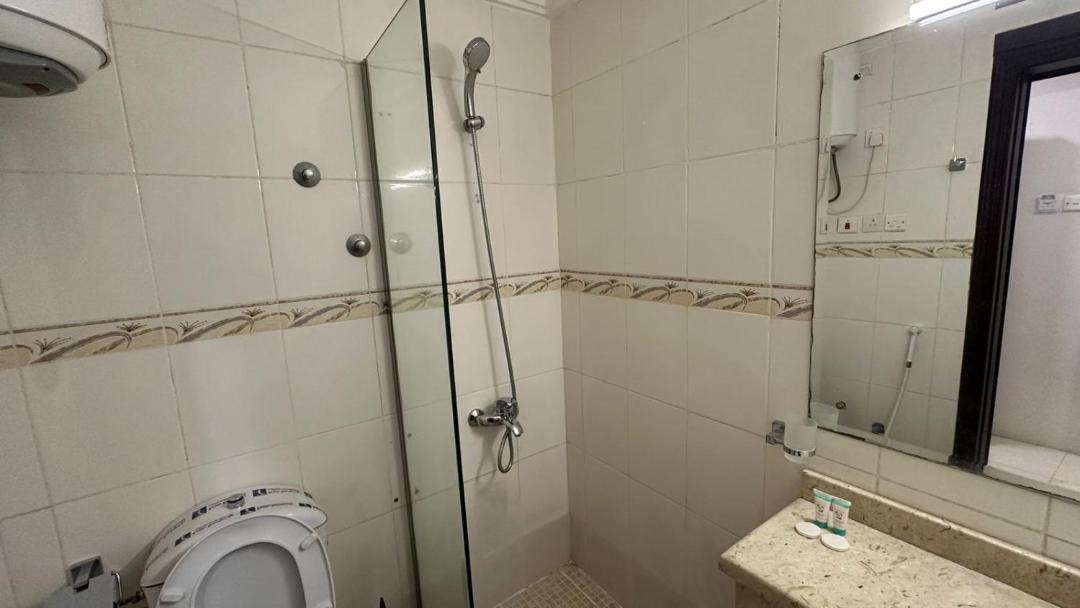 Photo of Bathroom in 60th Street