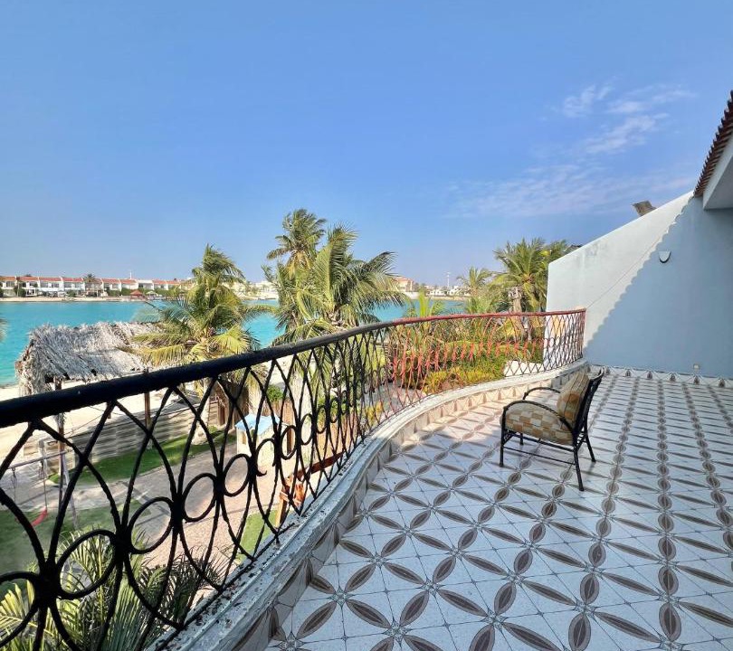 Photo of Patio Balcony in Durrat Al-Arous