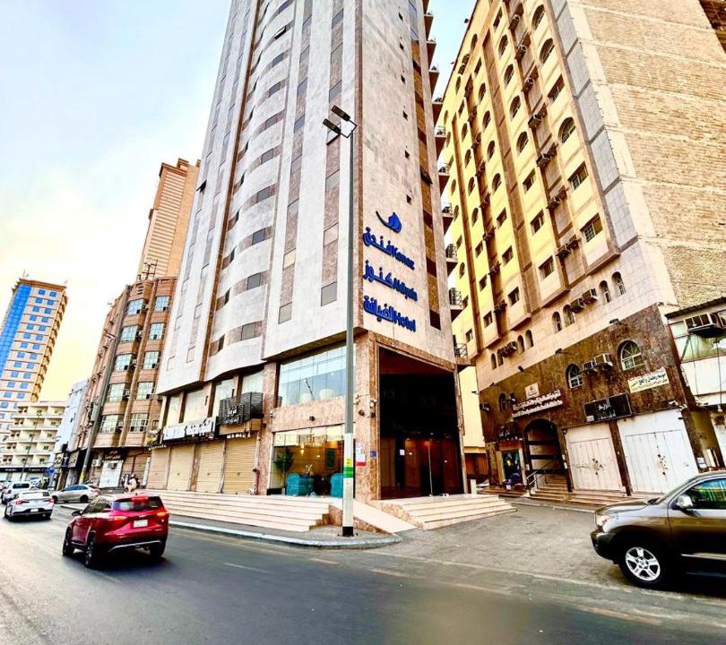 Photo of Buildings in 60th Street
