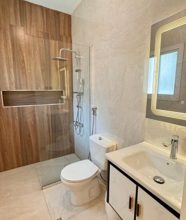 Photo of Bathroom in King Abdul Aziz Road