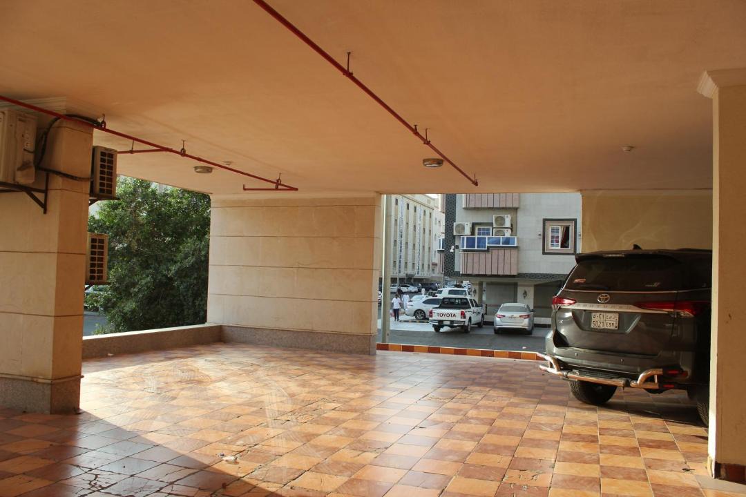 Photo of Others in Sari Street