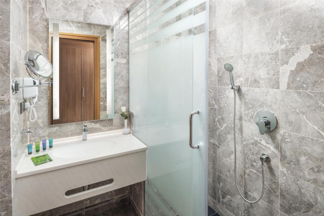 Photo of Bathroom in 60th Street