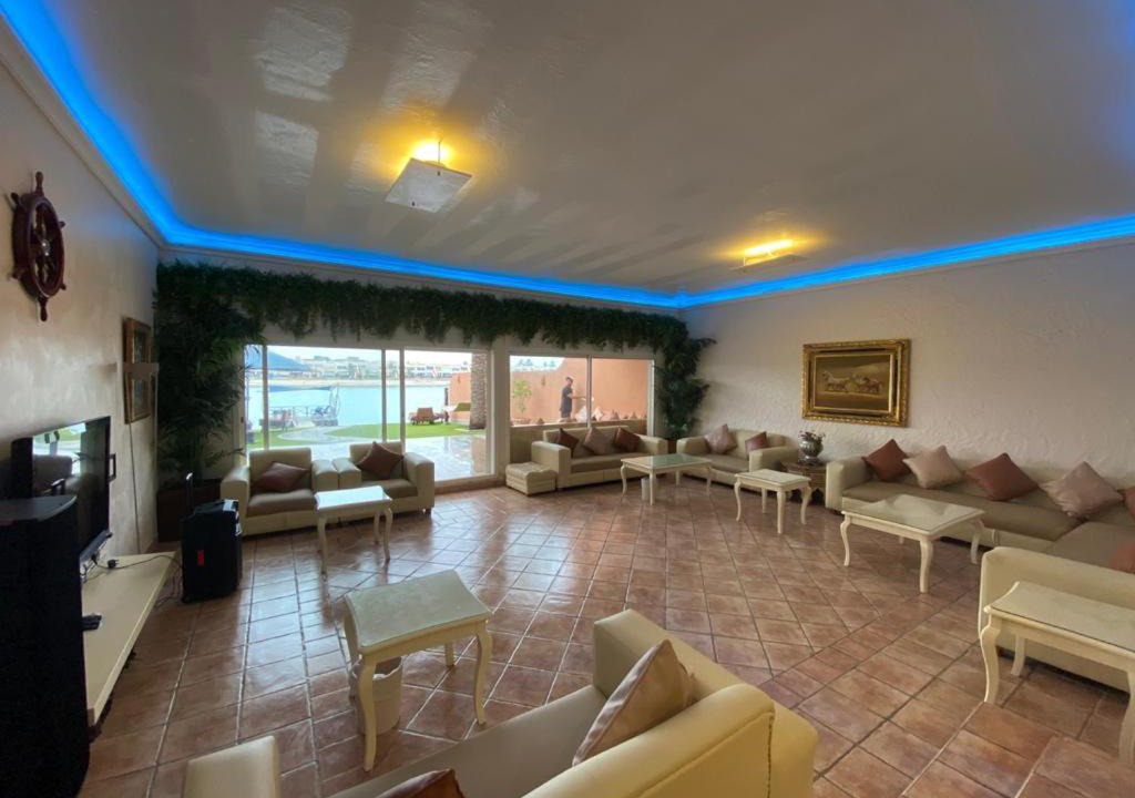 Photo of Livingroom in Durrat Al-Arous