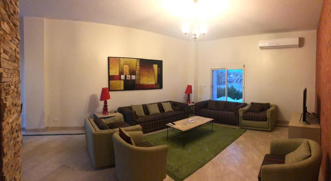 Photo of Livingroom in Durrat Al-Arous