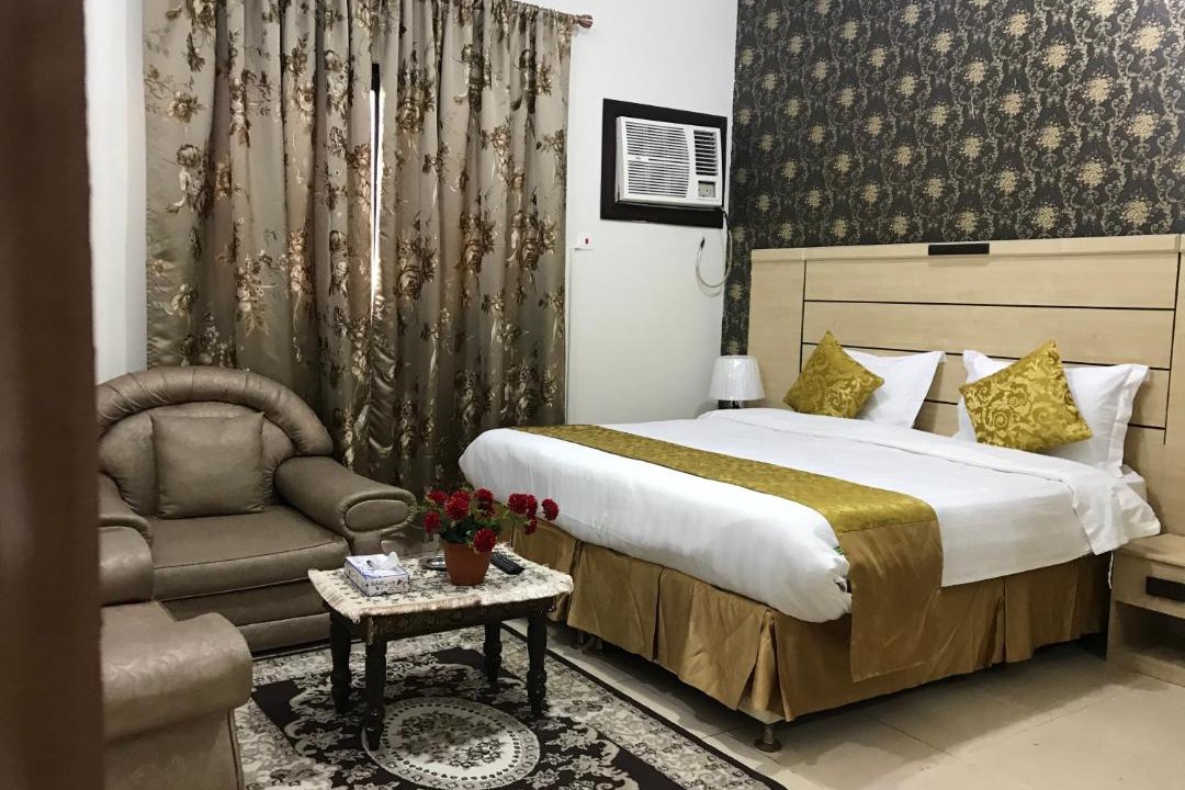 Photo of Bedroom in Qurish Street