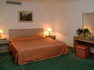 Photo of Bedroom in Qurish Street