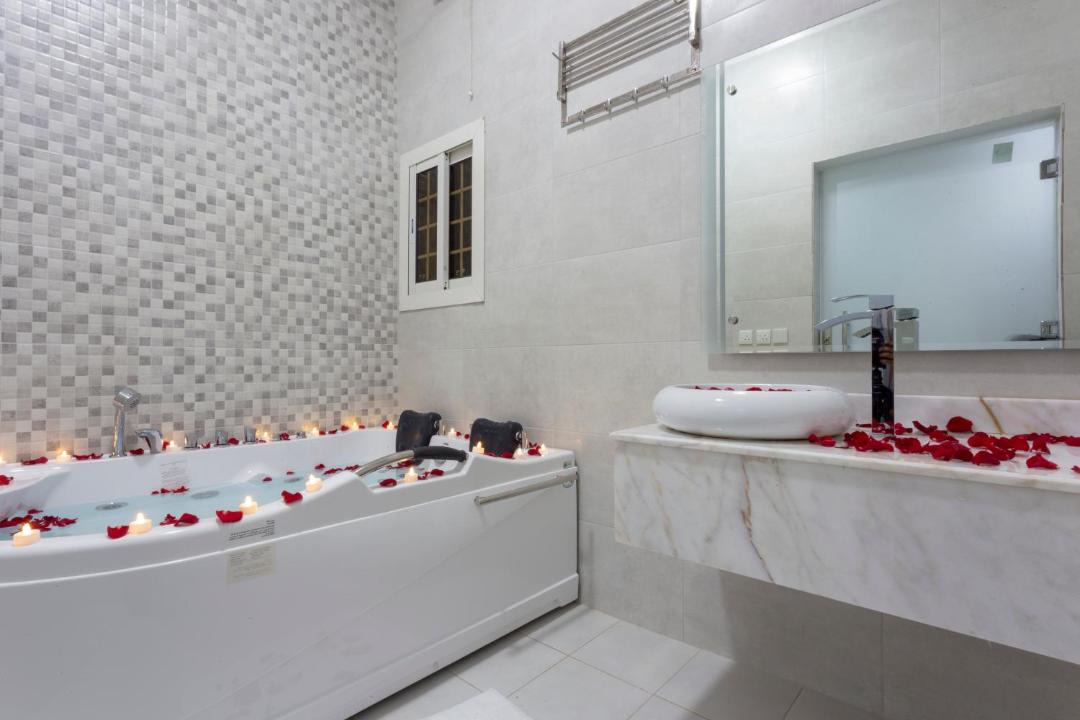 Photo of Bathroom in Hera Street