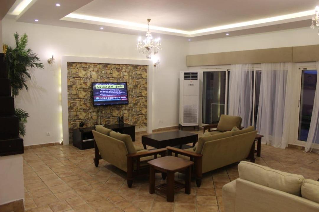 Photo of Livingroom in Sari Street