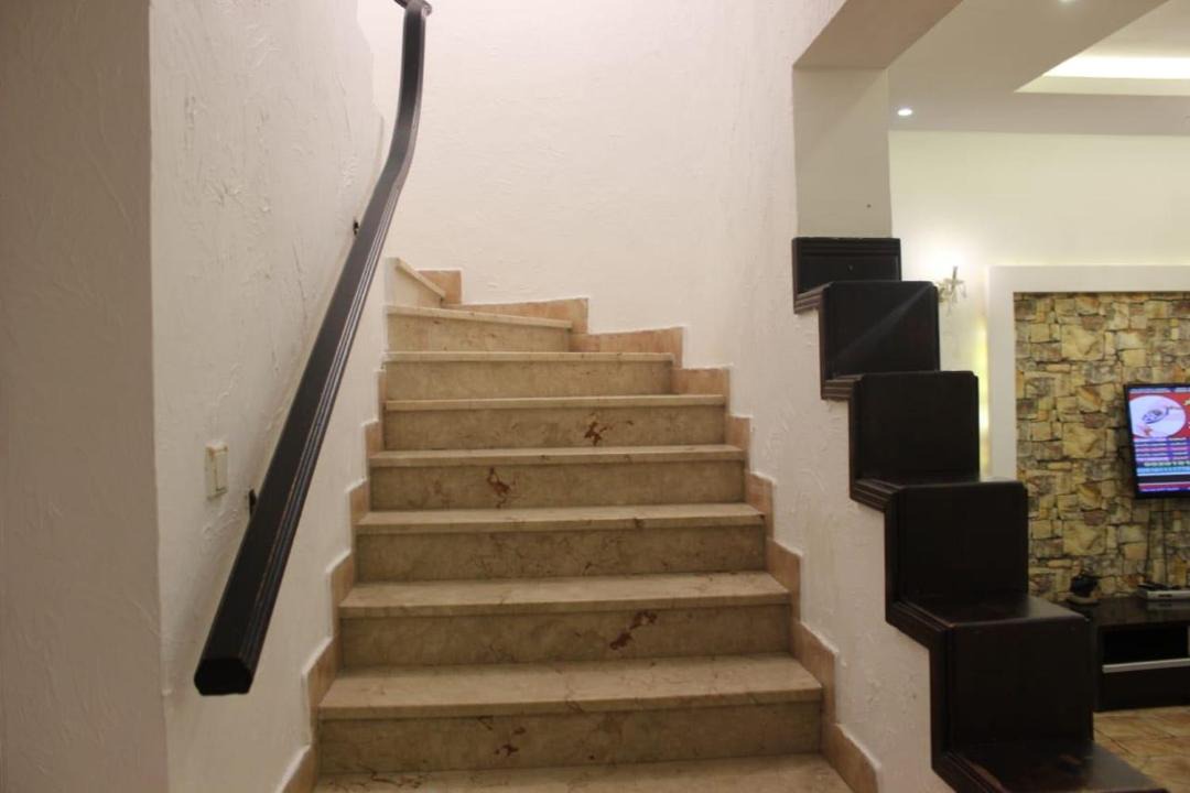 Photo of Livingroom in Sari Street