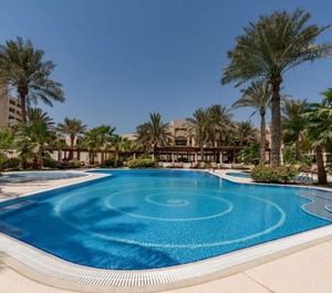 The Diplomat Radisson Blu Hotel Residence 