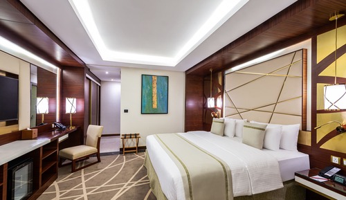 Royal Studio Suite