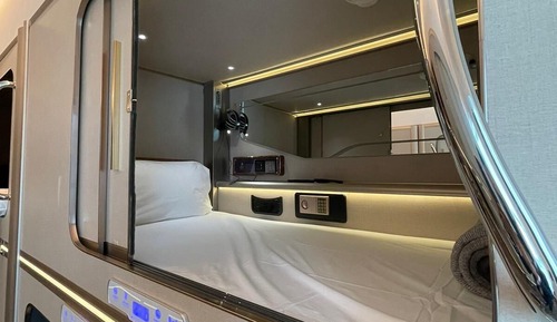 Basic Single Room, 1 King Bed