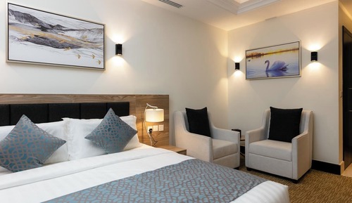 Deluxe King Room