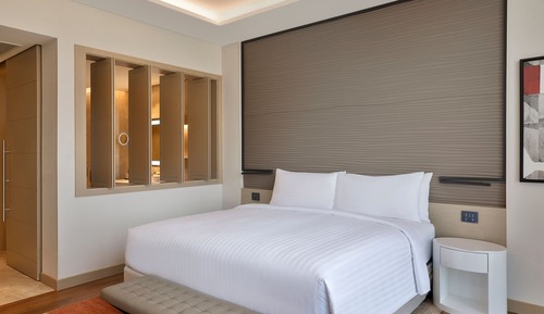 Grand Room, 1 King Bed, Non Smoking (City View)