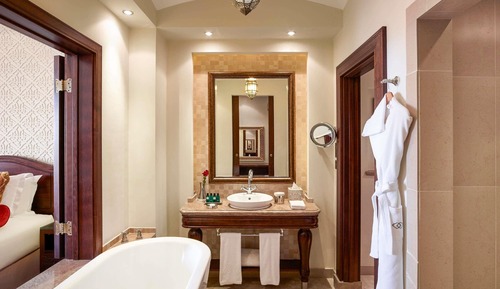 Club Room, 1 King Bed, Balcony, Sea View (Luxury - Club Millesime Access)