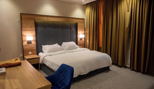 Junior Twin Room, 1 King Bed