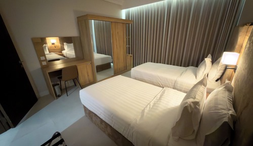 Junior Twin Room, Multiple Beds