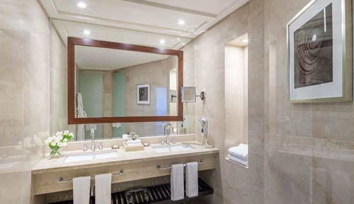 Residential Suite Quad Haram Multiple Beds