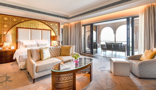 Royal Saray Suite