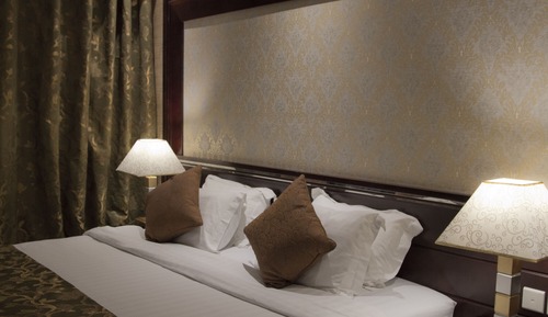 Premium Suite
