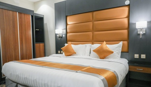 Junior Suite, City View